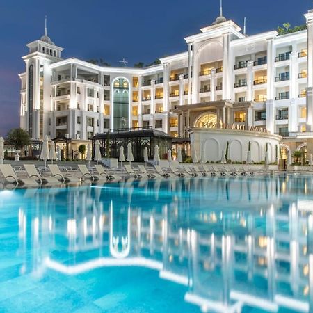 Merit Royal Diamond Hotel & Spa Girne Buitenkant foto