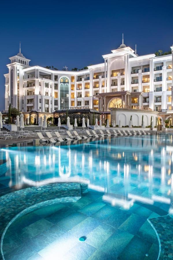 Merit Royal Diamond Hotel & Spa Karavas  Buitenkant foto