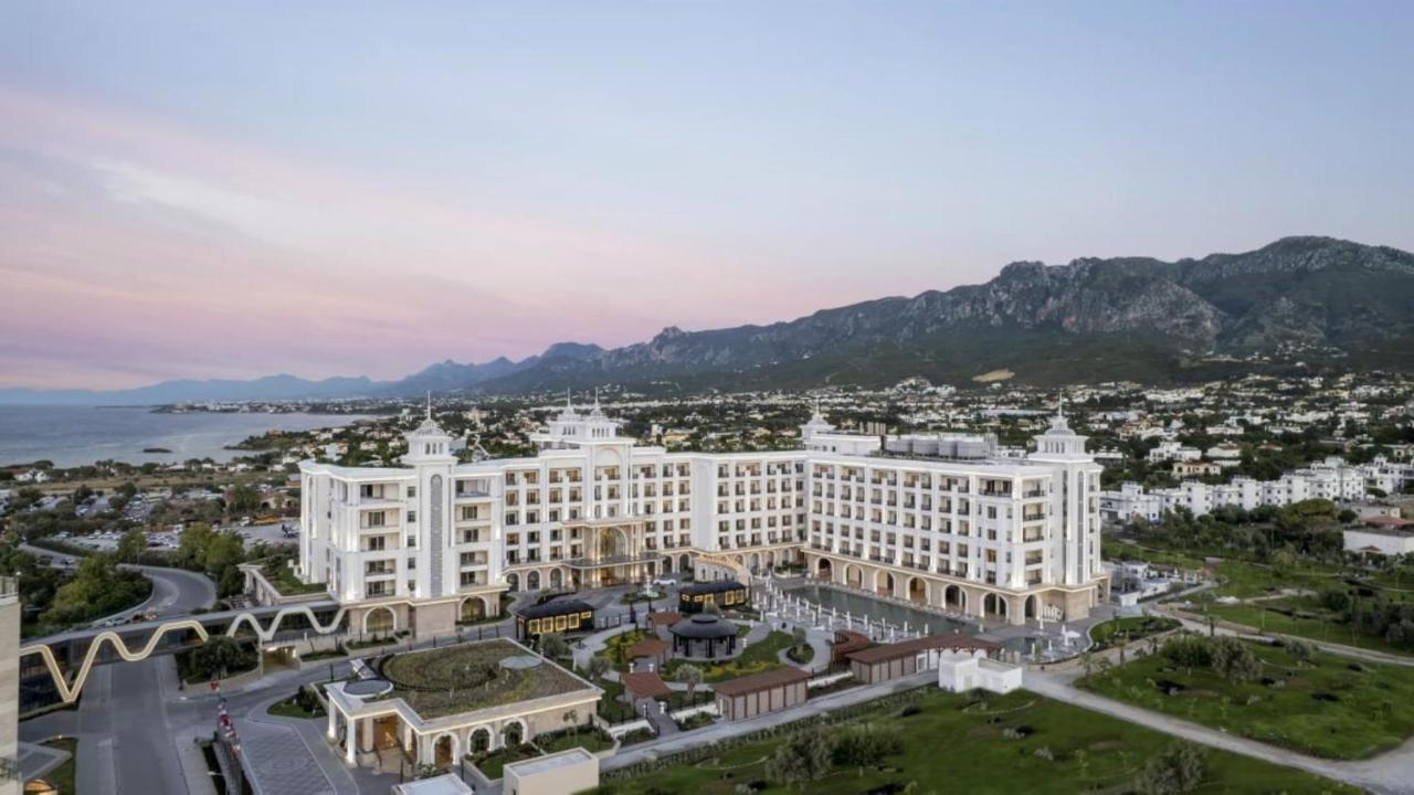 Merit Royal Diamond Hotel & Spa Karavas  Buitenkant foto